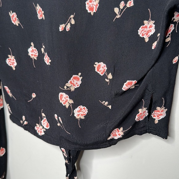 Brandy Melville John Galt Black Floral Coco Wrap Blouse - Picture 12 of 13